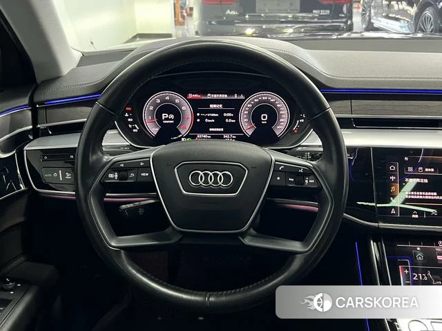 Audi A8 id 4235902 из Китая 16