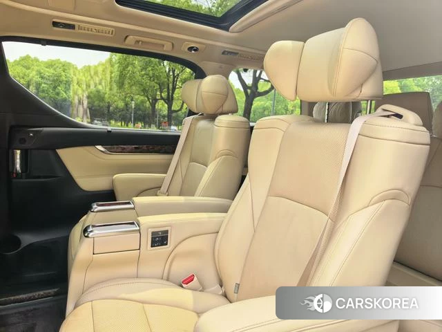 Toyota Elfa id 4365664 из Китая 13