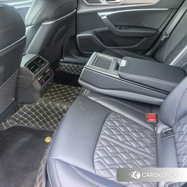 Audi A6L id 4301835 из Китая 8