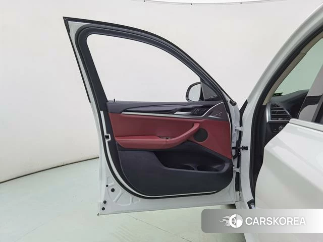 BMW X3 id 4348435 из Китая 23