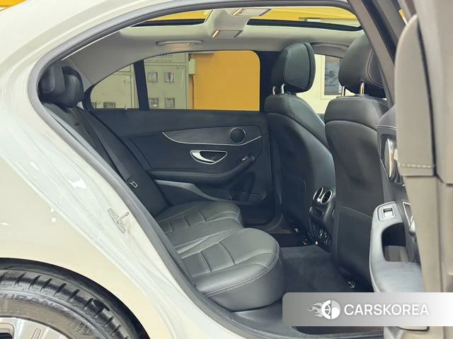 Mercedes-Benz Class C id 4297534 из Китая 11