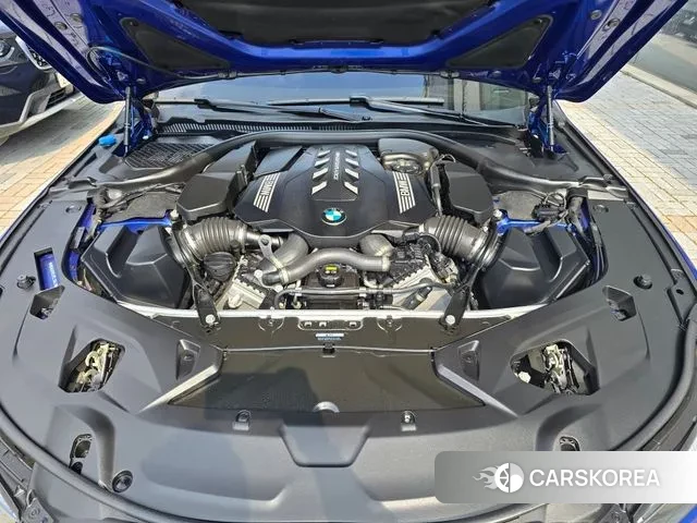 BMW 8 Series (G15) id 3218313 из Кореи 18