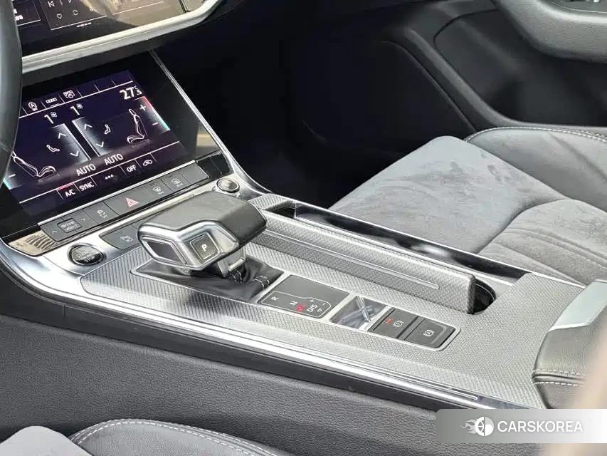 Audi A6L id 4589380 из Китая 8
