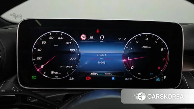Mercedes-Benz C-Class W206 id 4528623 из Кореи 28