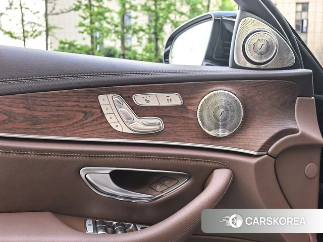 Mercedes-Benz E-class id 4278840 из Китая 21