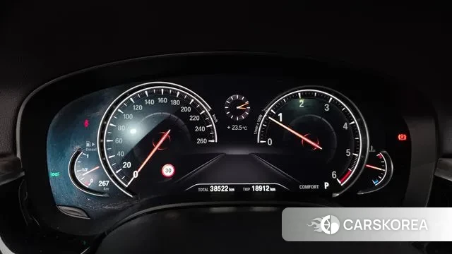 BMW 5 Series (G30) id 3009248 из Кореи 18