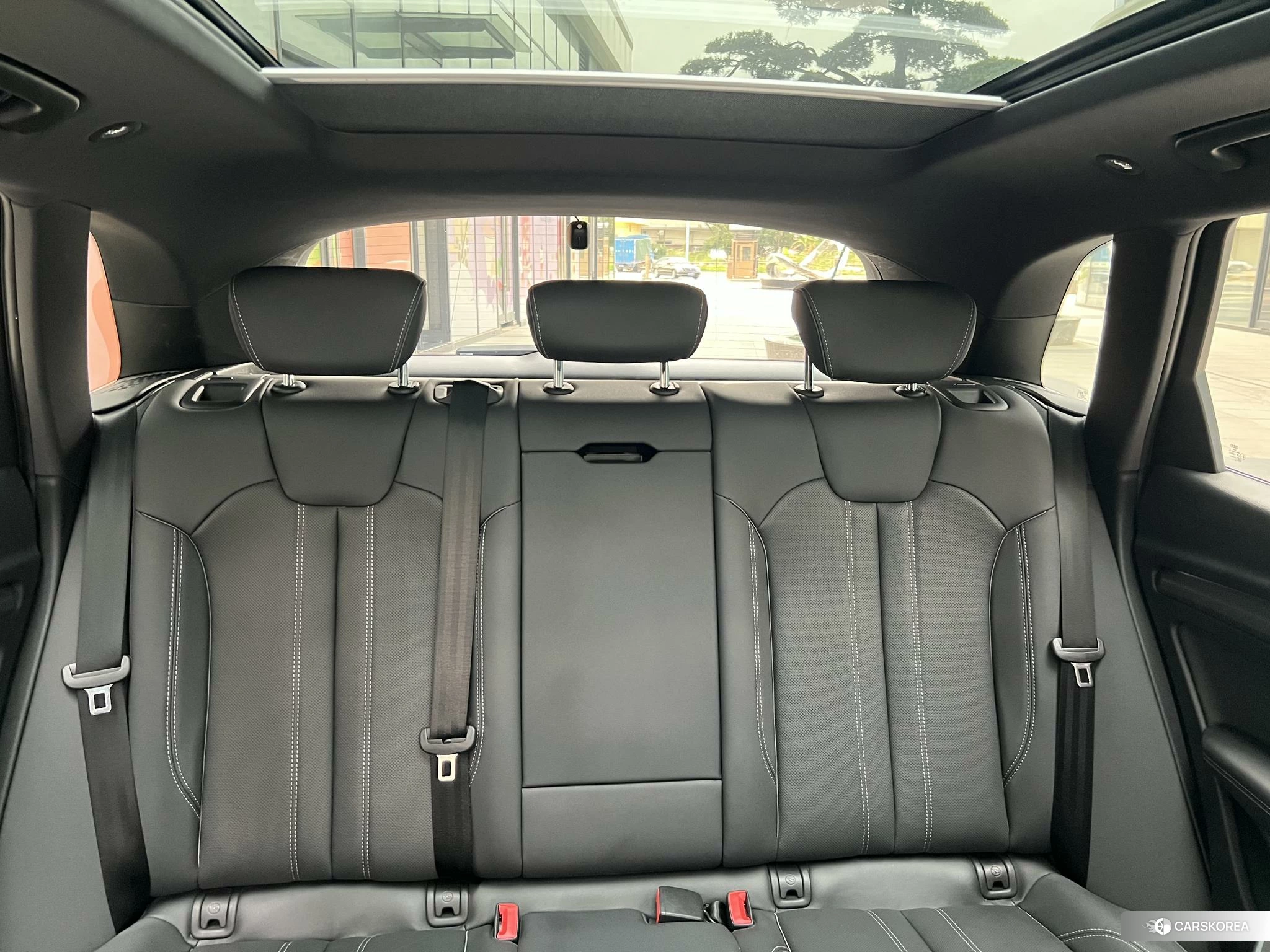 Audi Q5L id 4455099 из Китая 28