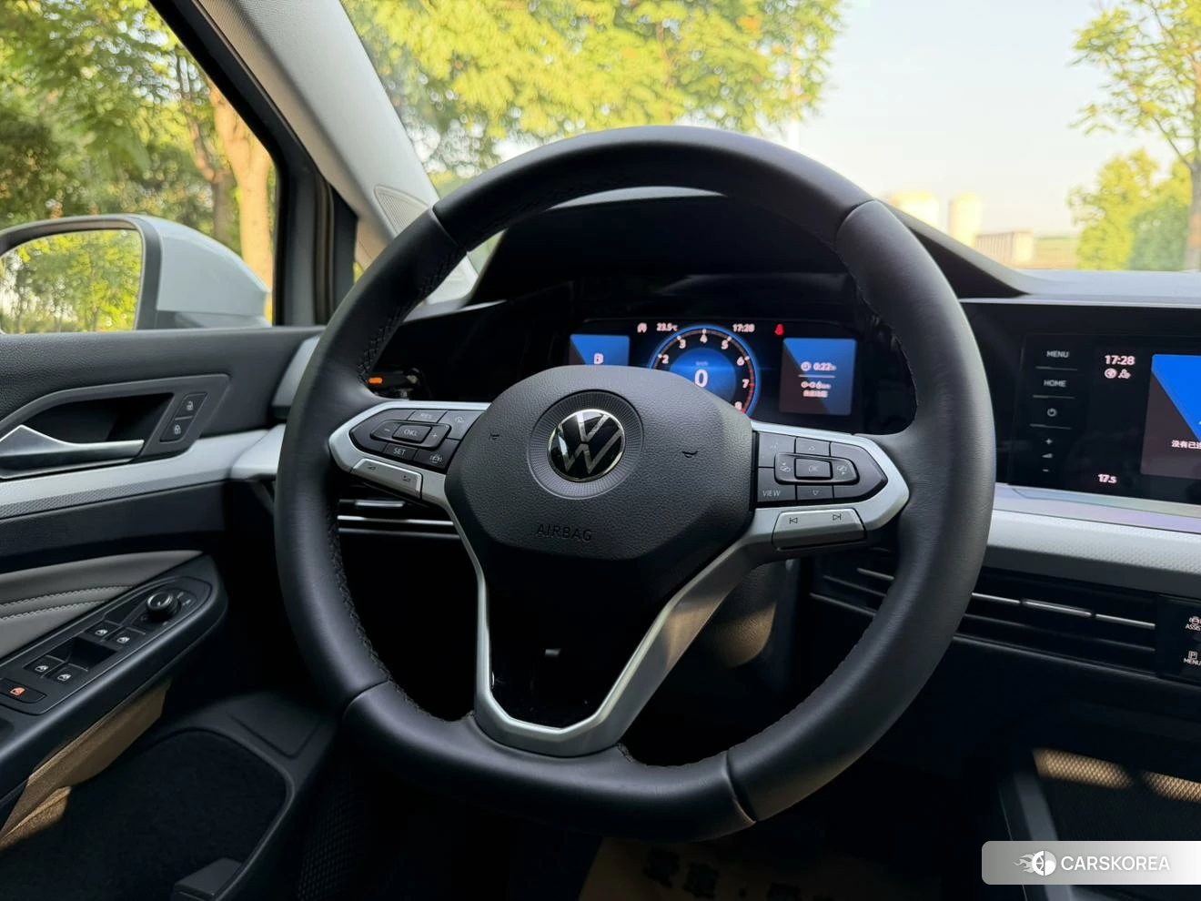 Volkswagen Golf id 4452140 из Китая 17