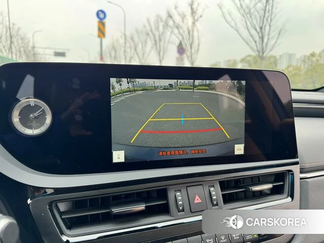 Lexus ES id 4278898 из Китая 22