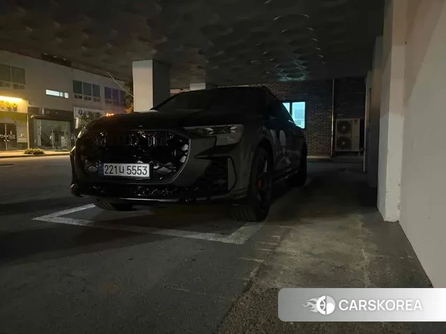 Audi RSQ8 (4M) id 3078927 из Кореи 18