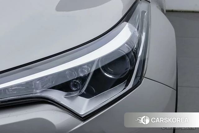 Toyota C-HR id 4259128 из Китая 22