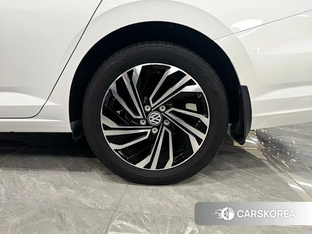 Volkswagen Sagitar id 4258569 из Китая 18