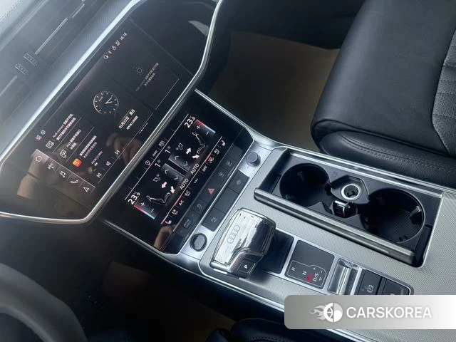 Audi A6L id 4271815 из Китая 14