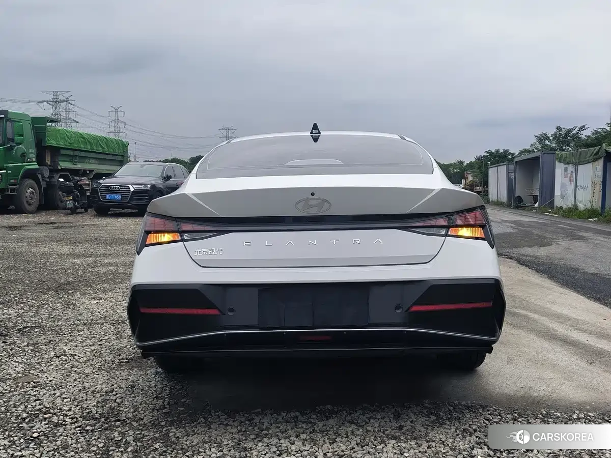 Hyundai Elantra id 4601758 из Китая 8