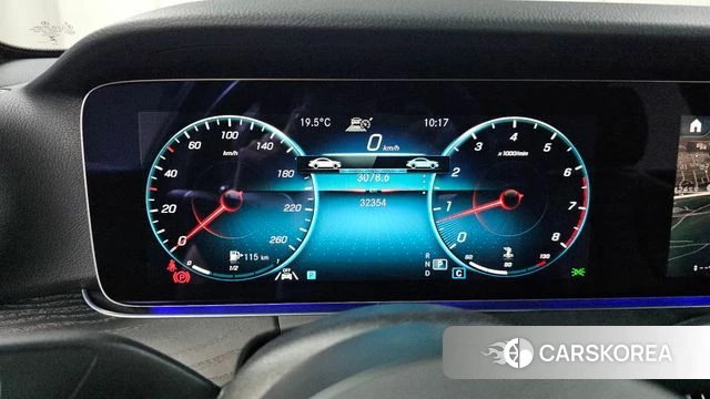 Mercedes-Benz E-Class W213 id 4186109 из Кореи 28