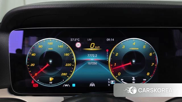 Mercedes-Benz E-Class W213 id 4518881 из Кореи 31
