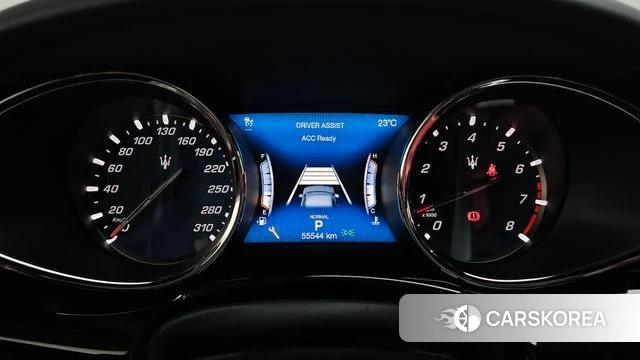 Maserati Quattroporte id 4507679 из Кореи 18