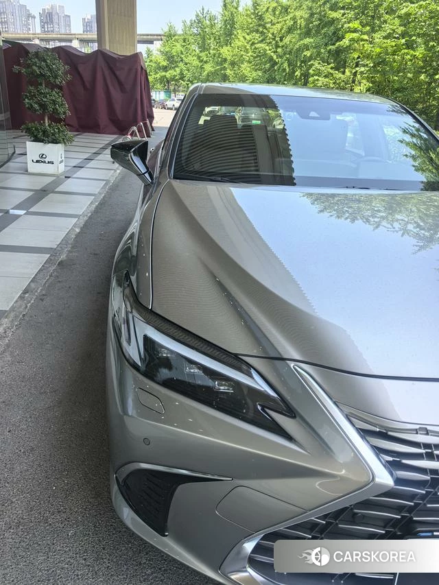 Lexus ES id 3968876 из Китая 12