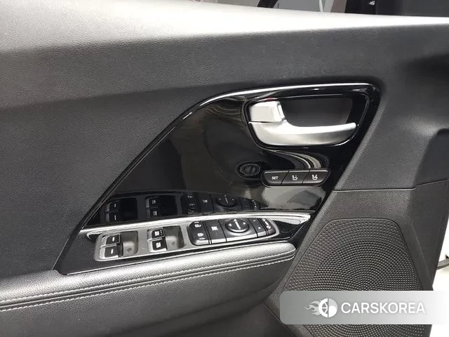 Kia The New Niro id 3694912 из Кореи 17