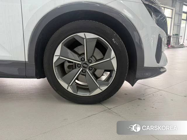 Audi Q5 e-tron id 4314863 из Китая 15