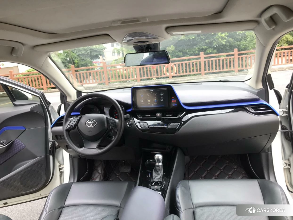 Toyota C-HR id 4406115 из Китая 8