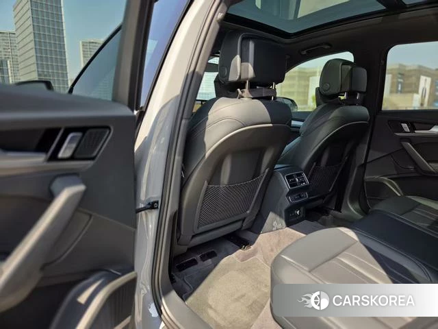 Audi Q5L id 4278056 из Китая 17