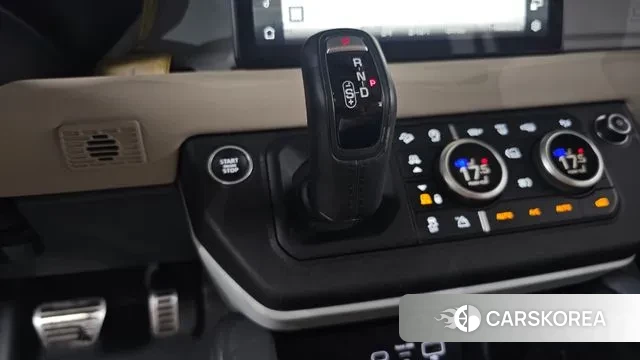 Land Rover Defender (L663) id 3004056 из Кореи 18