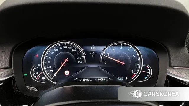 BMW 5 Series (G30) id 3449850 из Кореи 18