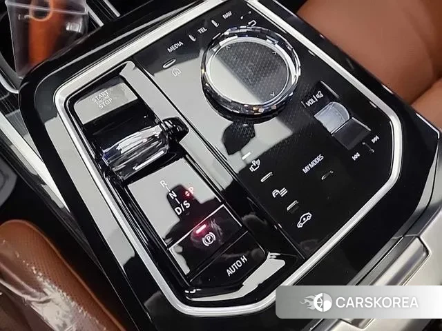 BMW 7 Series (G70) id 3549639 из Кореи 9