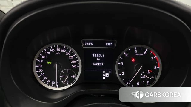 Infiniti Q30 id 4339517 из Кореи 30
