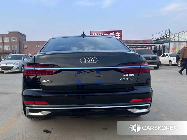 Audi A6L id 4301598 из Китая 8