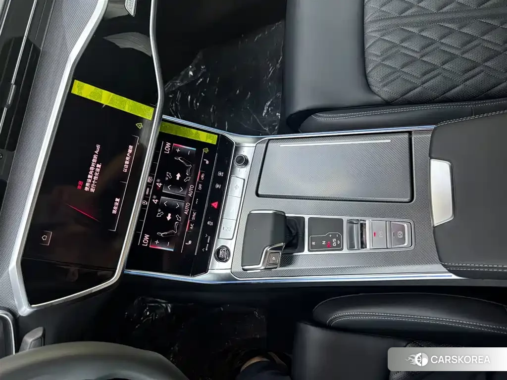 Audi A6L id 4546221 из Китая 18