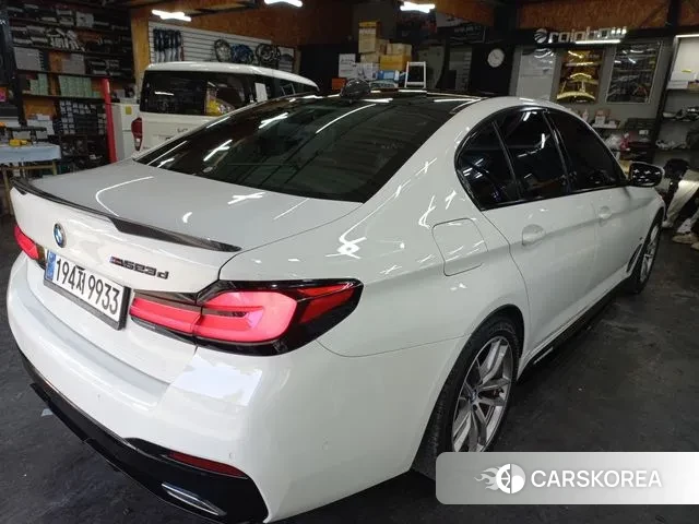 BMW 5 Series (G30) id 3335529 из Кореи 18