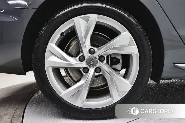 Audi A4 (B9) id 3630604 из Кореи 18