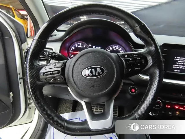 Kia Stonic id 2886278 из Кореи 17