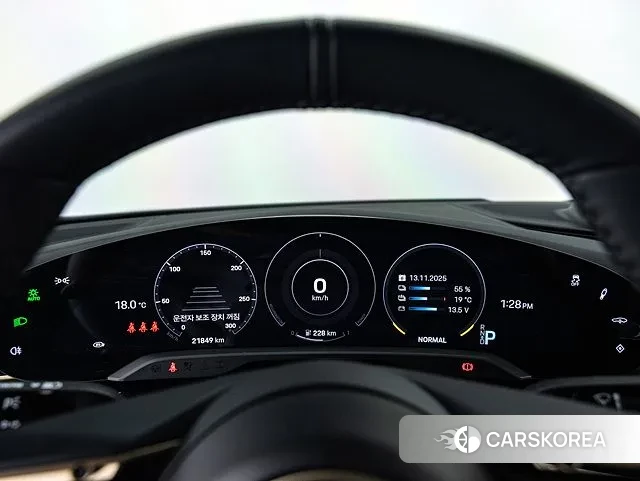 Porsche Taycan id 3405325 из Кореи 16