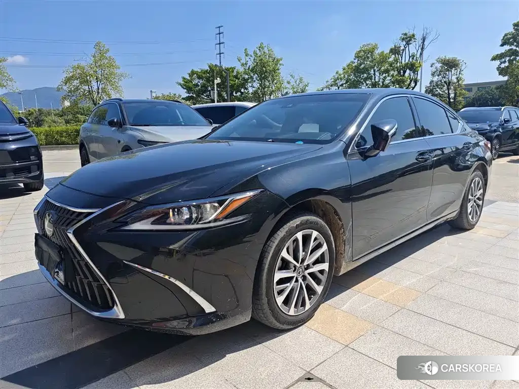 Lexus ES id 4576377 из Китая 8