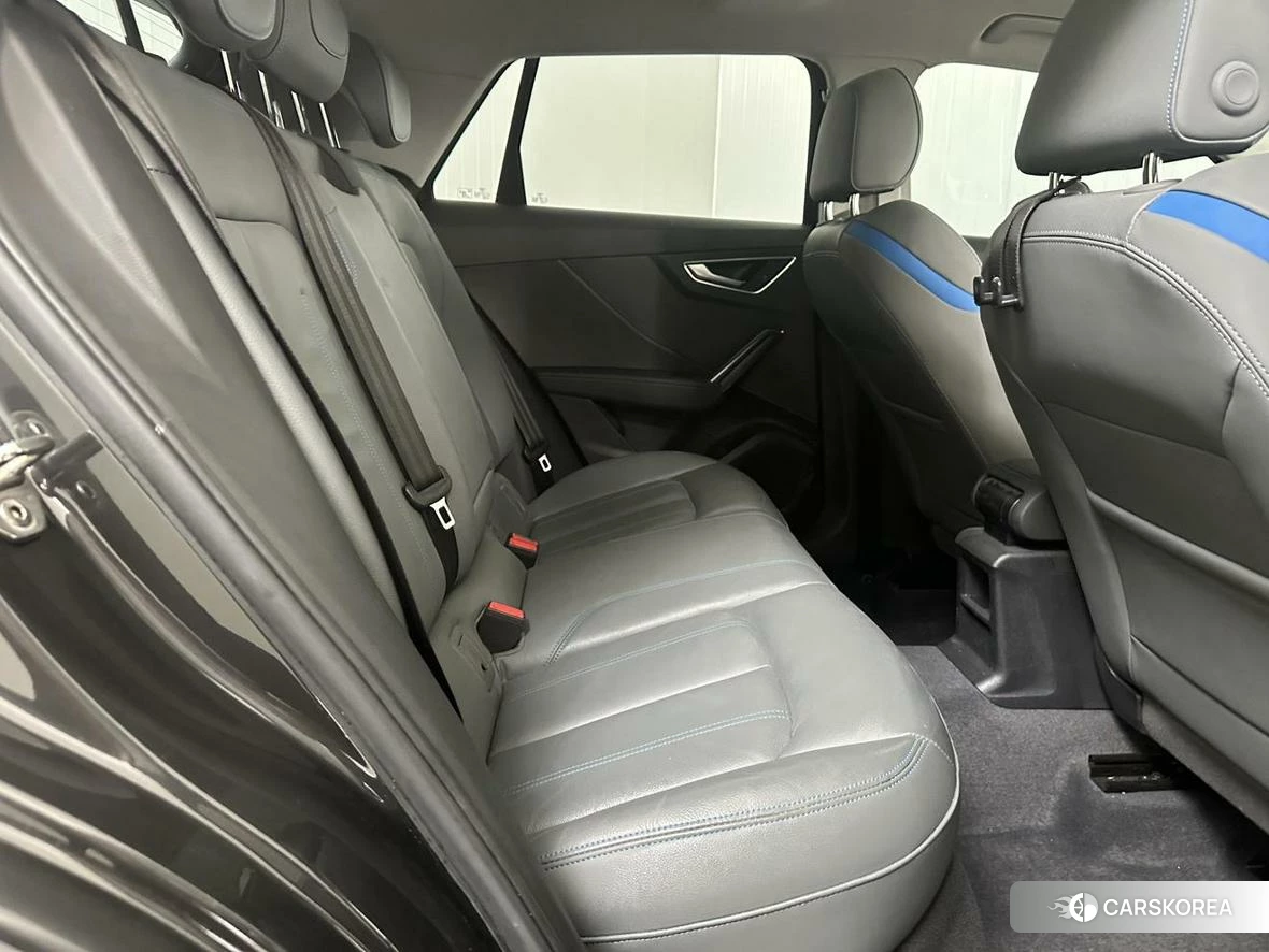 Audi Q2L id 4406042 из Китая 17
