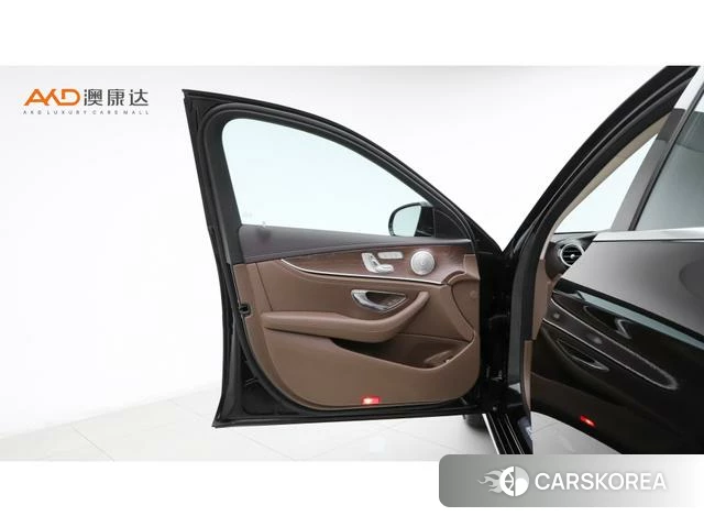 Mercedes-Benz E-class id 4277780 из Китая 8