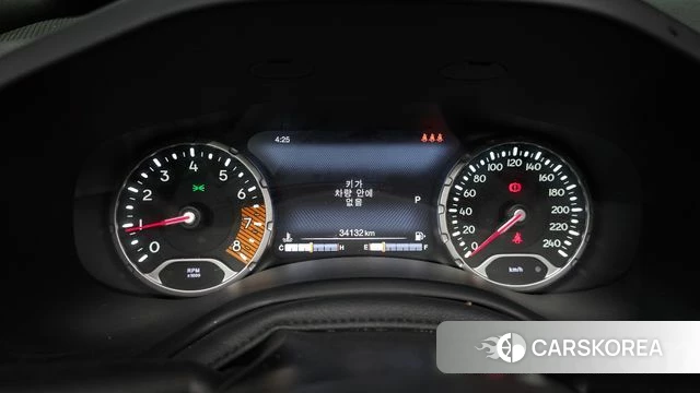 Jeep Renegade id 4573366 из Кореи 18