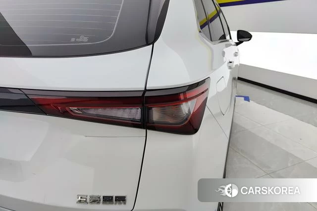 Wuling Automobile Wuling Xingchen id 4221338 из Китая 15