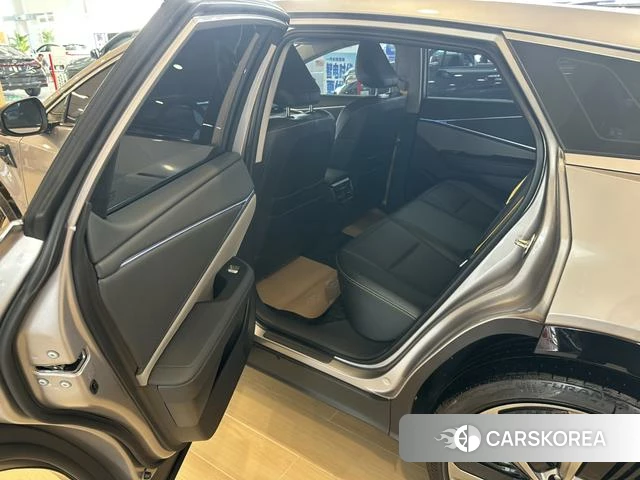 Toyota bZ5 id 4291499 из Китая 24