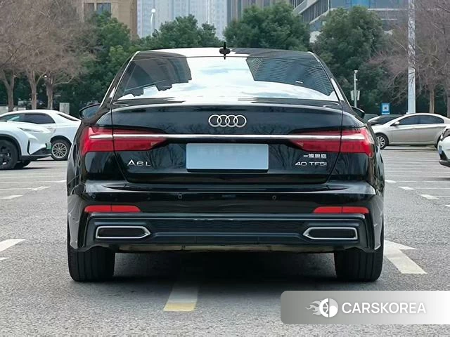 Audi A6L id 4300992 из Китая 10