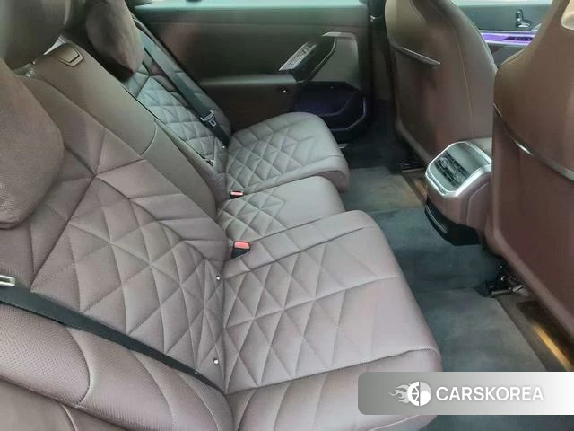 BMW i7 id 4256900 из Китая 18