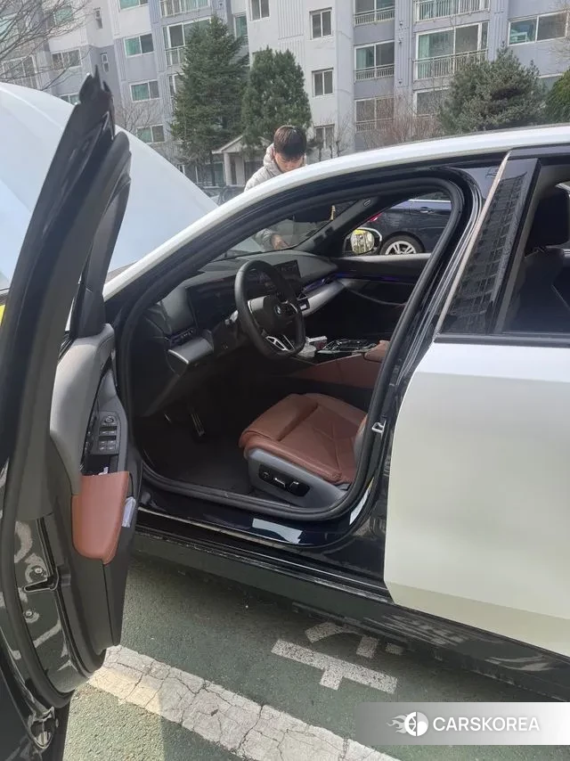 BMW 5 Series (G60) id 3757846 из Кореи 8