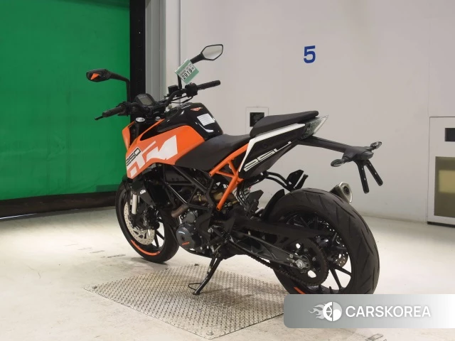 Проданный KTM 250 DUKE id 4366894 из Японии, фото 8