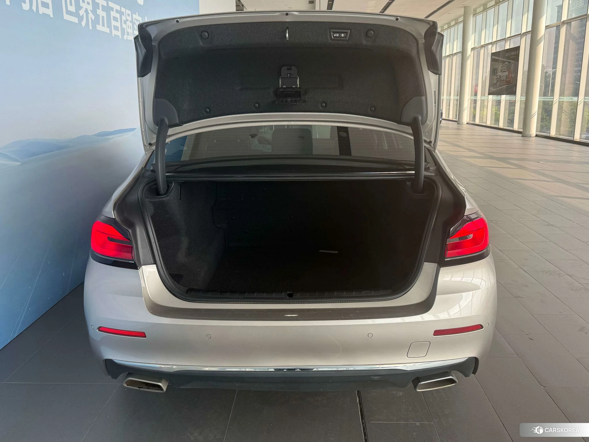BMW 5 series id 4452079 из Китая 31