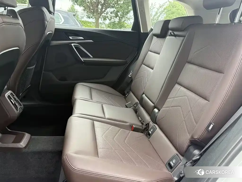 BMW X1 id 4570628 из Китая 17