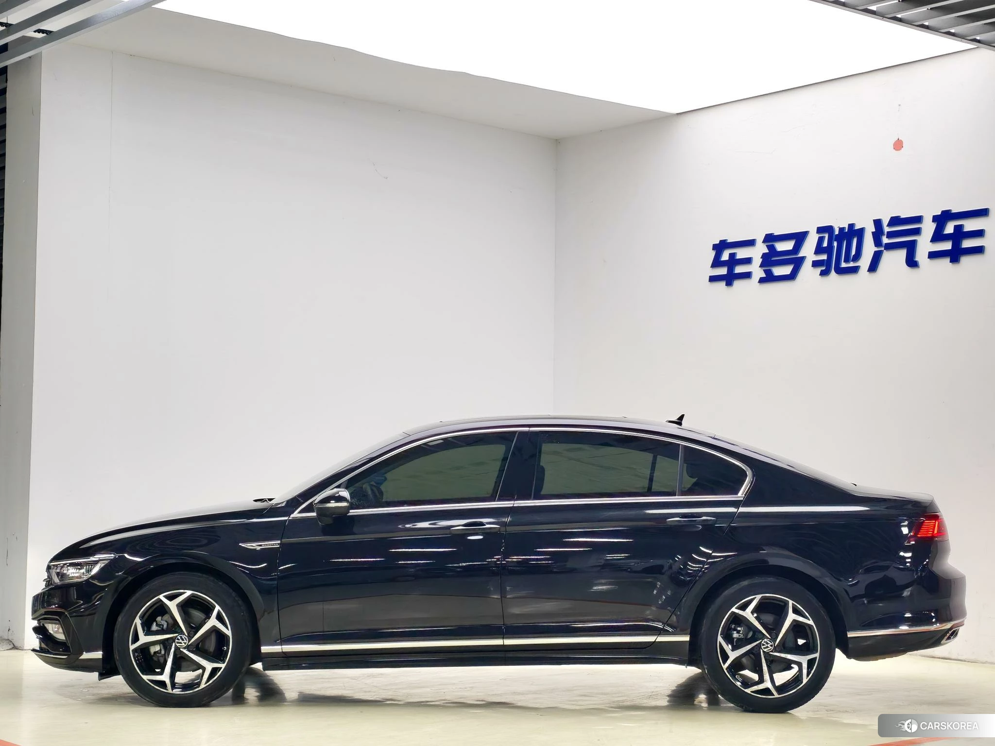 Volkswagen Magotan id 4455593 из Китая 11