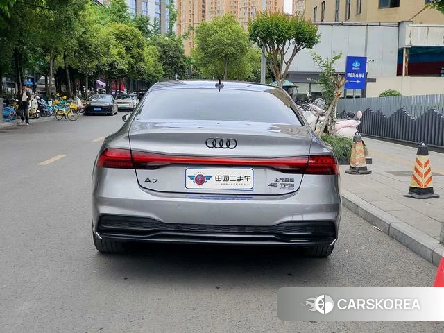 Audi A7L id 4261656 из Китая 8